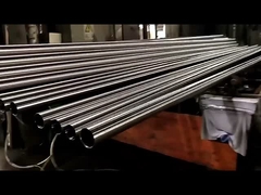 ステンレス製の継ぎ目が無い鋼管